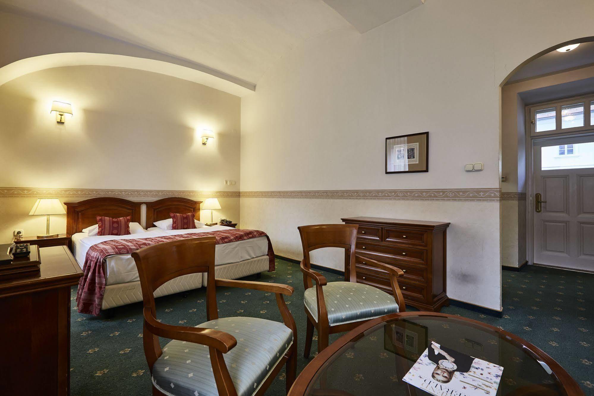 Hotel Szidonia Castle Röjtökmuzsaj Exterior foto