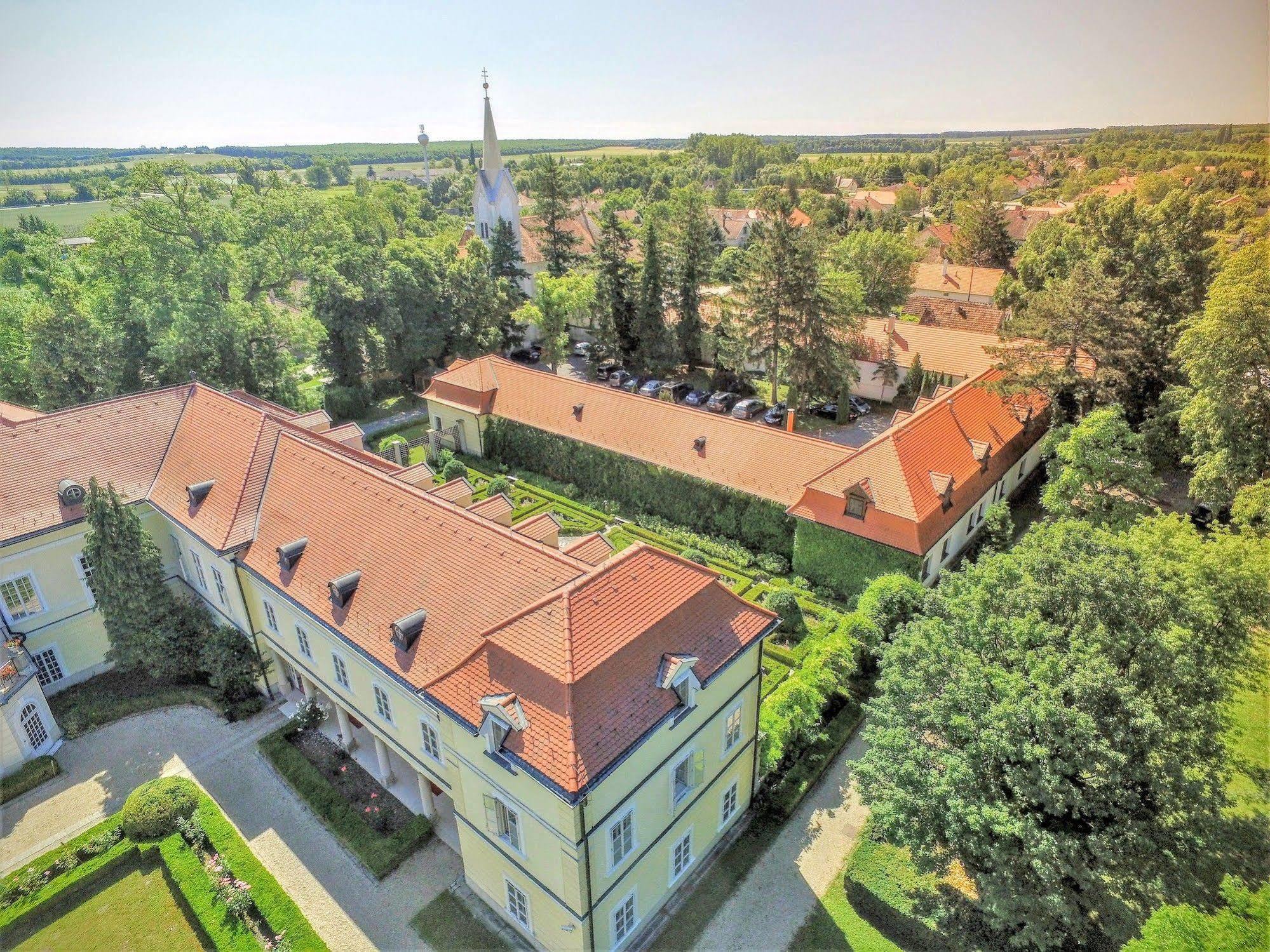 Hotel Szidonia Castle Röjtökmuzsaj Exterior foto